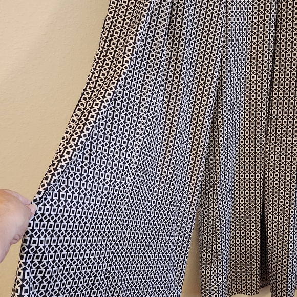 HYFVE Elastic Wide Leg Ribbed High Waist Pull On Pants JUNIORS Size L GEOMETRIC. - Picture 3 of 15